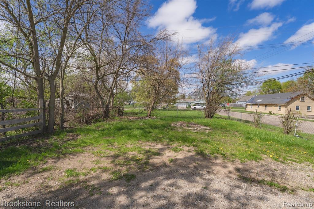 524 Luther Avenue, Pontiac, MI 48341 — Photo 19