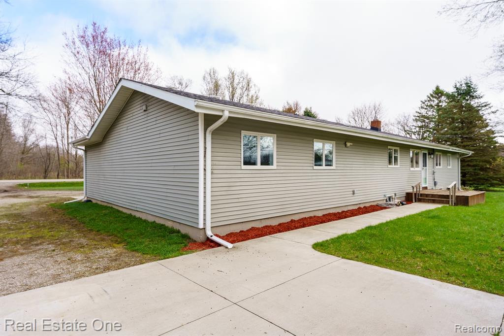 735 Columbiaville Road, Columbiaville, MI 48421 — Photo 35