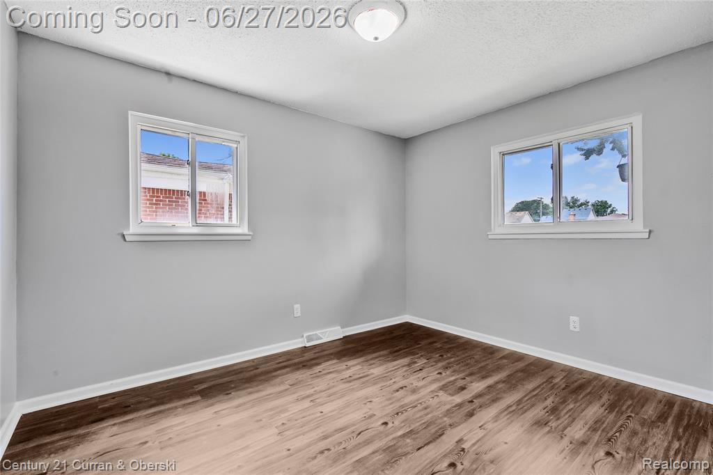 6042 Highview Street, Dearborn Heights, MI 48127 — Photo 15