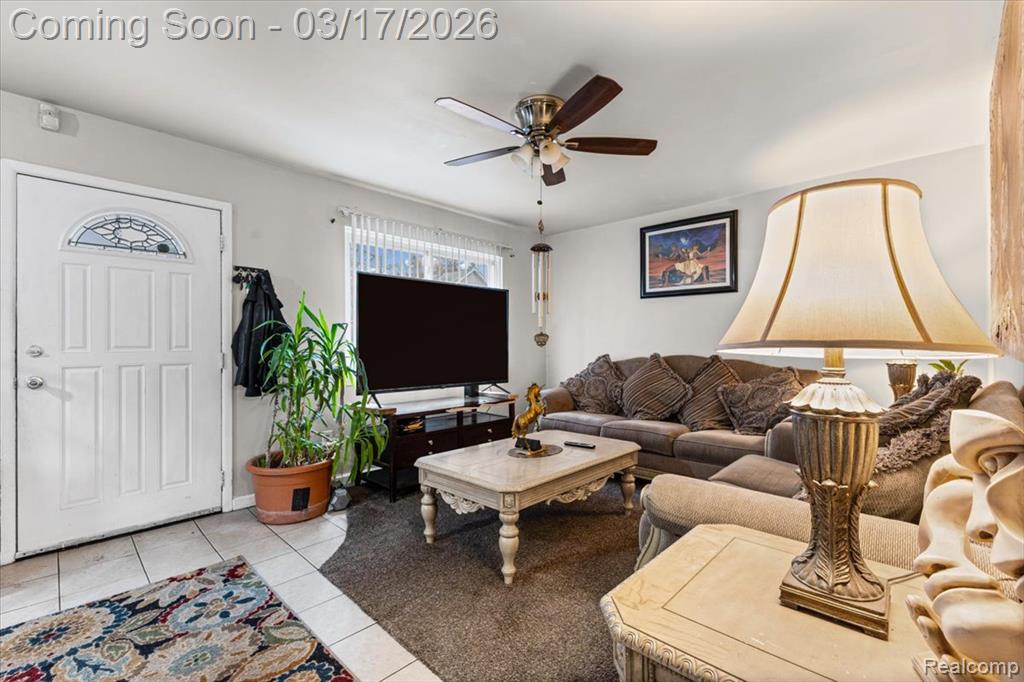 825 Robinwood Street, Pontiac, MI 48340 — Photo 4