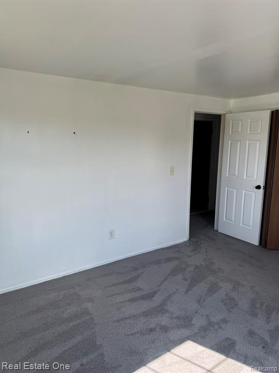 8852 Sunrise Drive, Sterling Heights, MI 48312 — Photo 14