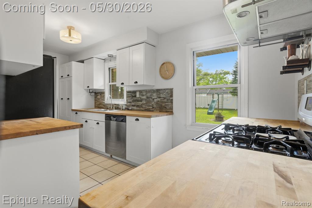 29087 Howard Avenue, Madison Heights, MI 48071 — Photo 8