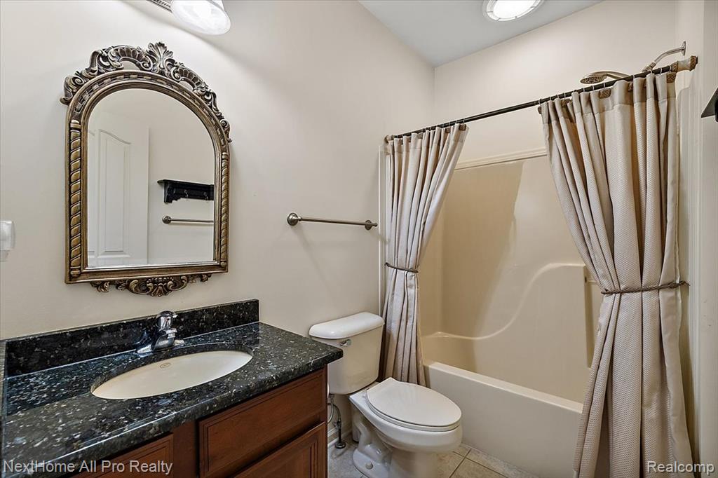 838 Knolls Landing Drive, 6, Milford, MI 48381 — Photo 23