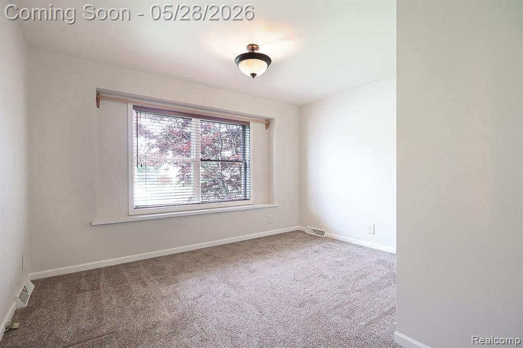 2855 Reflection Avenue, Waterford, MI 48328 — Photo 7