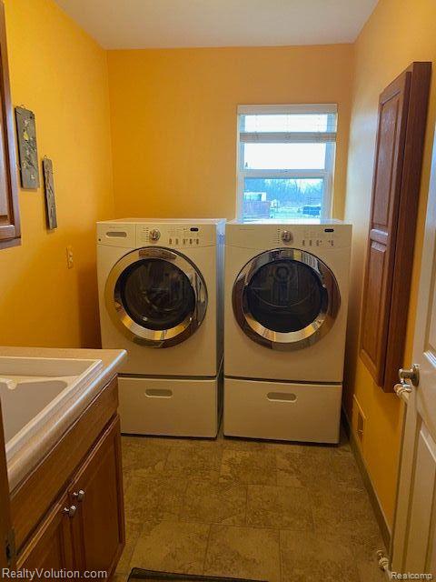 240 Deer Park S, Capac, MI 48014 — Photo 20