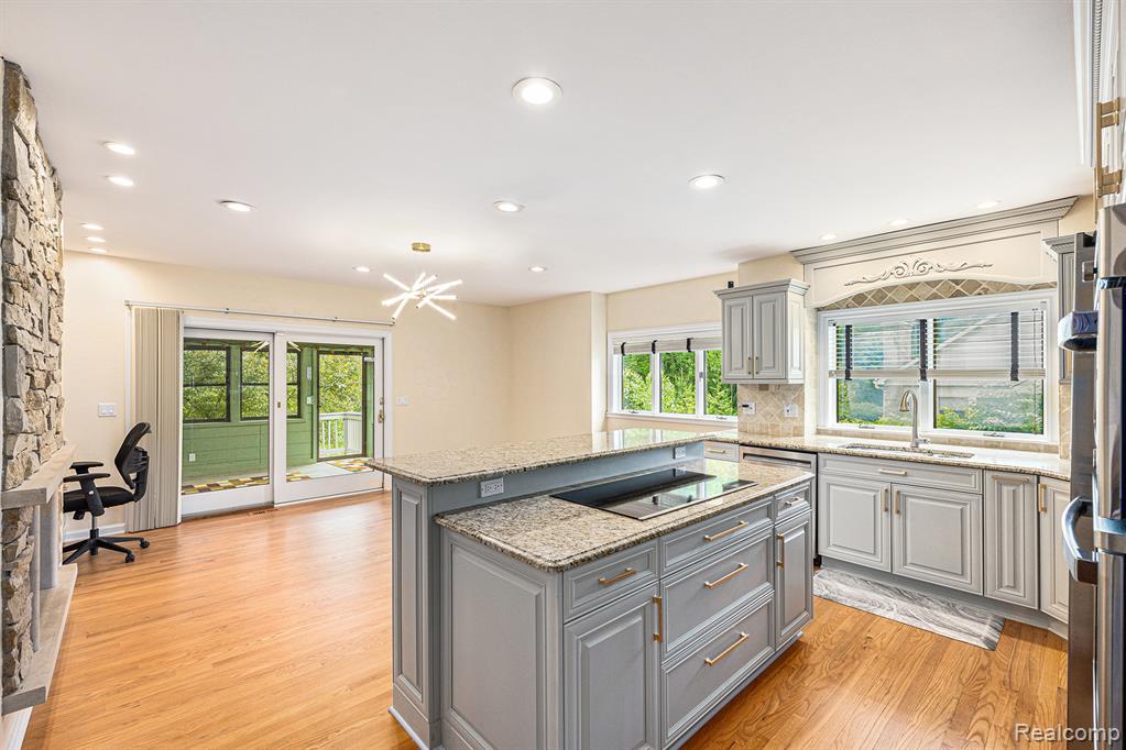 785 River Bend Drive, Rochester Hills, MI 48307 — Photo 10