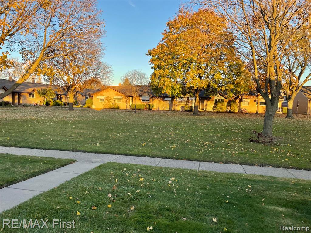 8401 18 Mile APT # 99 Road, Sterling Heights, MI 48313 — Photo 34