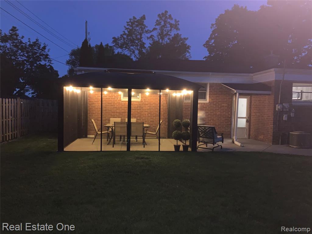 769 Manordale Court, Milford, MI 48381 — Photo 26