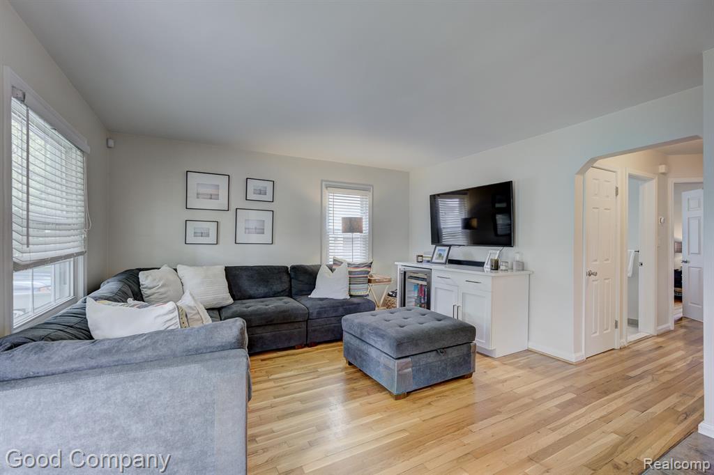 812 N Edgeworth Avenue, Royal Oak, MI 48067 — Photo 3