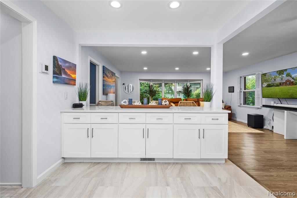 6085 Worlington Road, Bloomfield Hills, MI 48301 — Photo 18