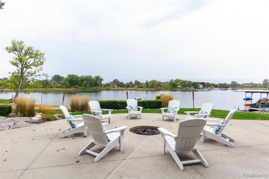 302 Tanview Drive, Oxford, MI, 48371