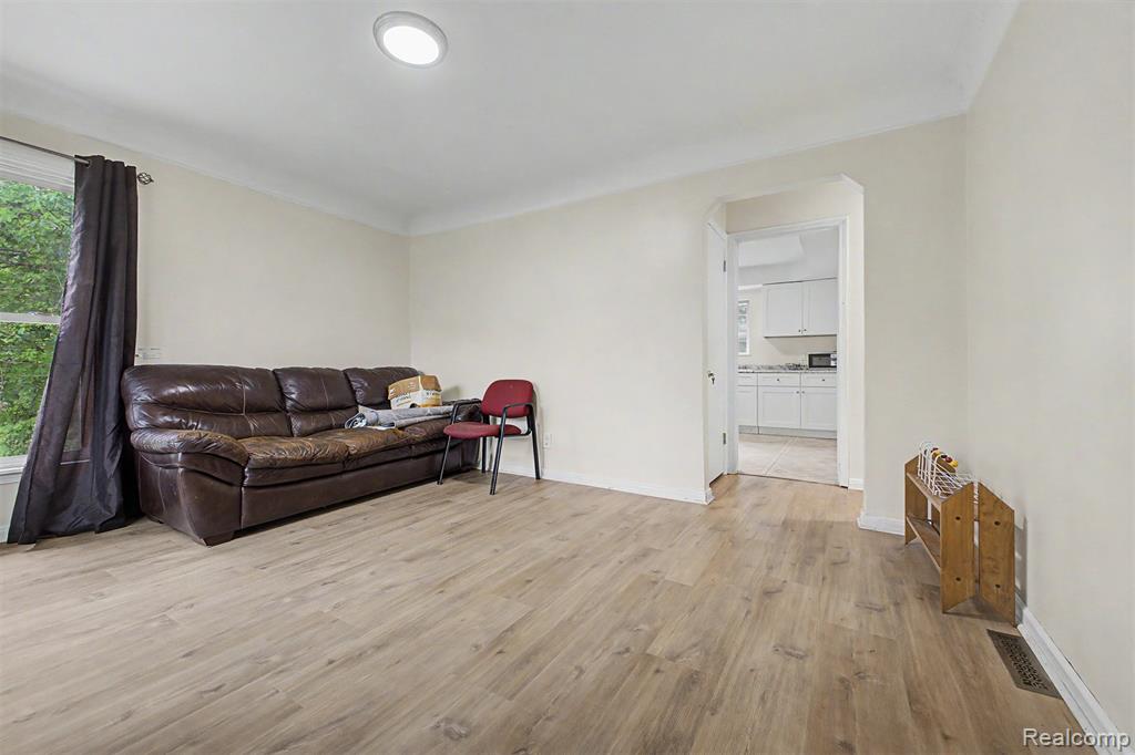 6100 Faust Avenue - Photo 5