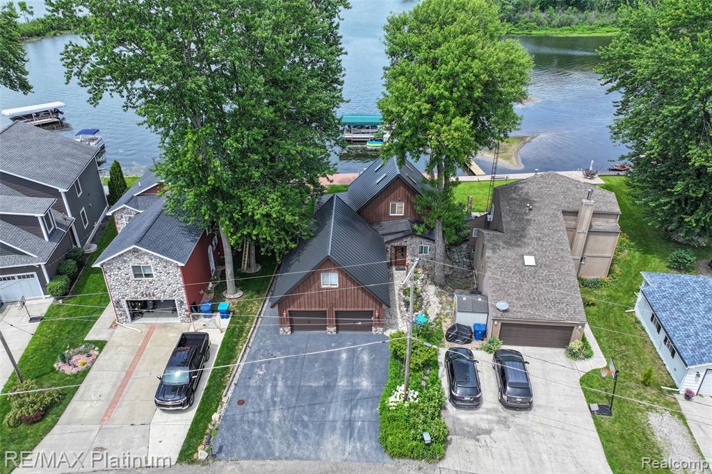 3154 PONEMAH Drive, Fenton, MI 48430 — Photo 41