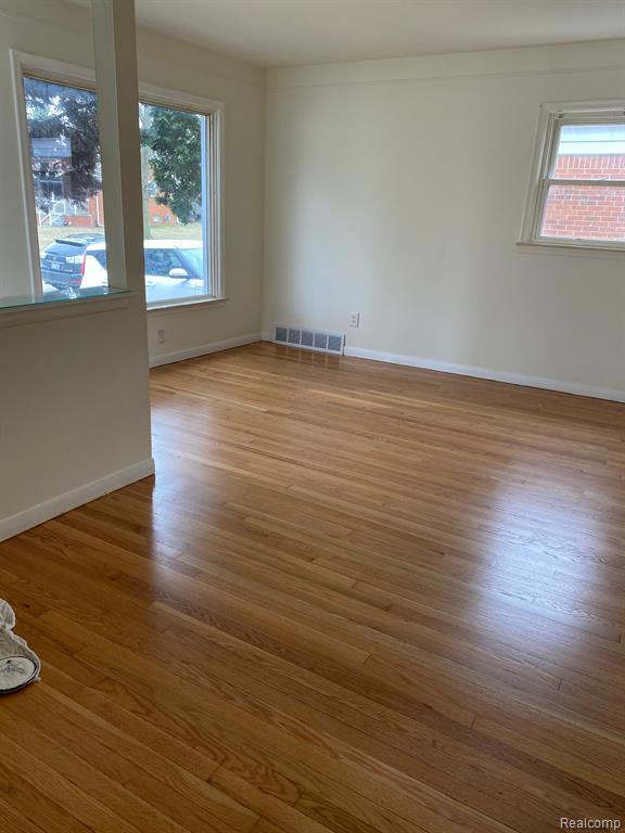753 DETROIT Avenue N, Lincoln Park, MI 48146 — Photo 5