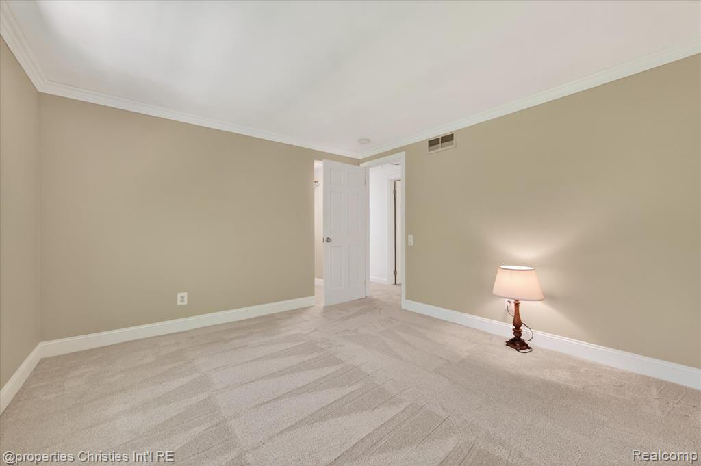 4352 Greenstown Drive, West Bloomfield, MI 48323 — Photo 27