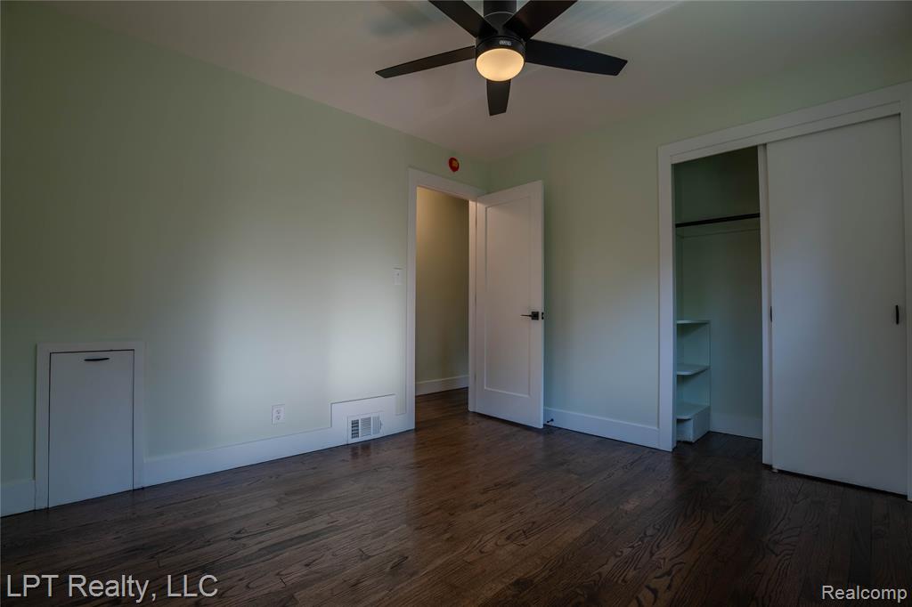 19412 Gaylord, Redford, MI 48240 — Photo 13