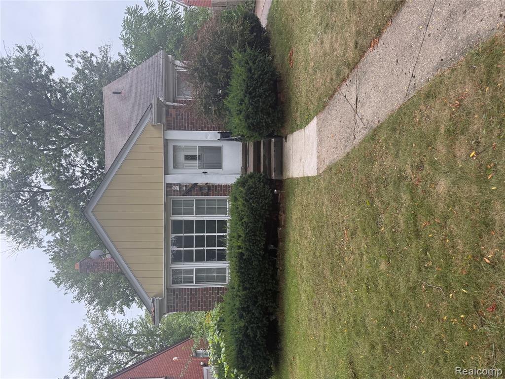 8109 HAZELTON Street, Dearborn Heights, MI 48127