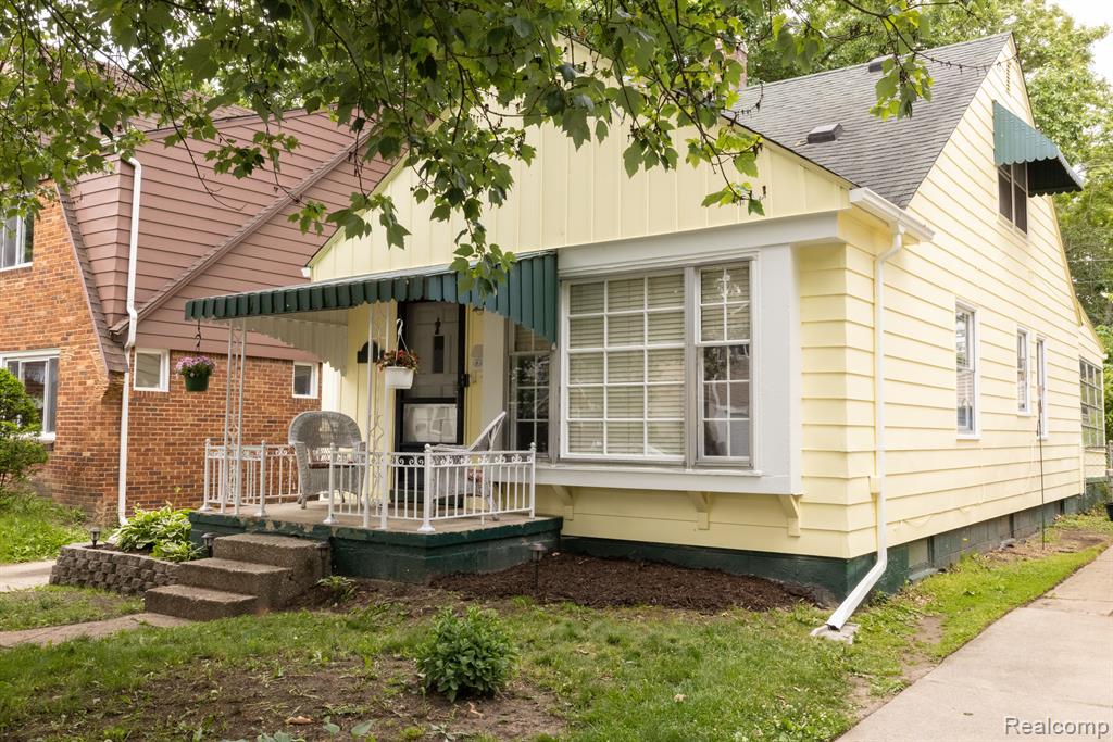 395 W CHESTERFIELD Street, Ferndale, MI 48220 — Photo 4
