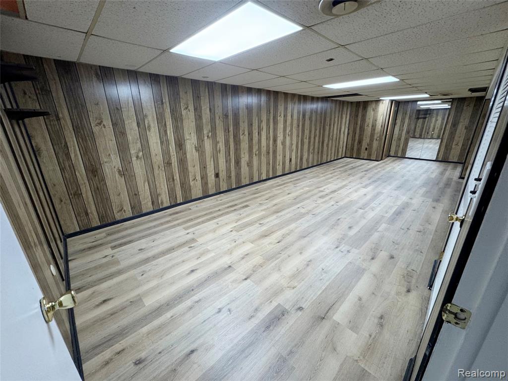 27807 Delton Street, Madison Heights, MI 48071 — Photo 22