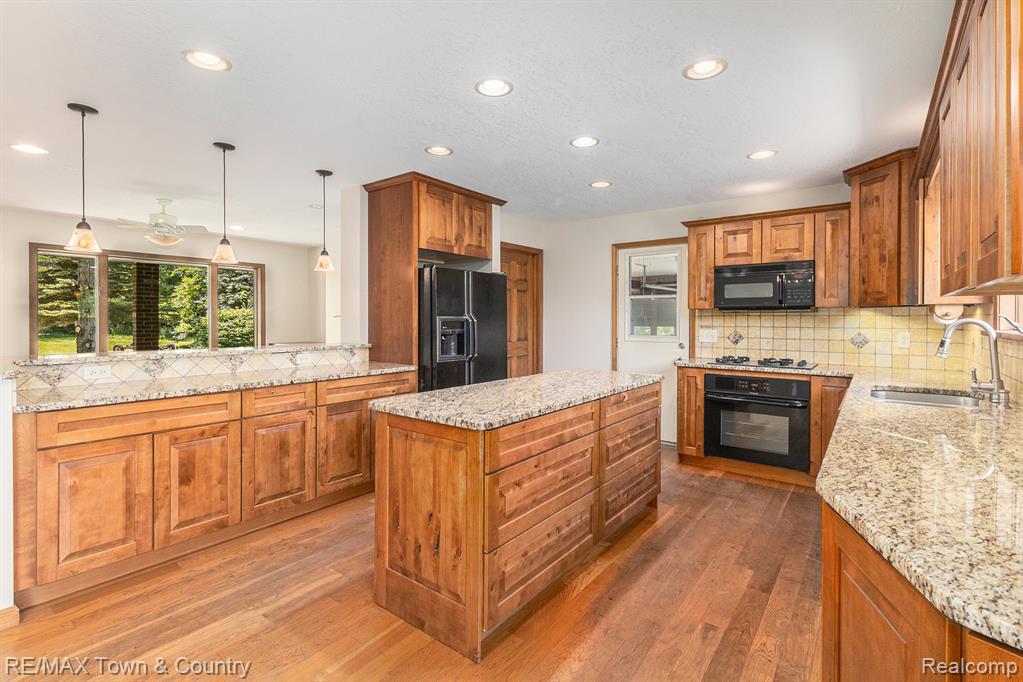 7346 Potter Road, Flushing, MI 48433 — Photo 10