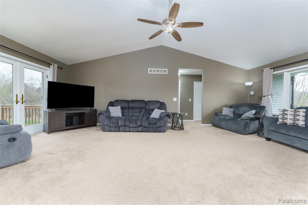 10488 W Grand River Road, Fowlerville, MI 48836 — Photo 3