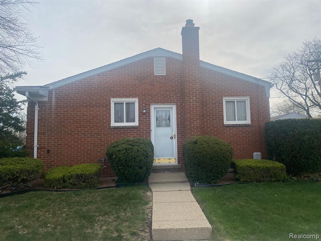 6840 CRESTWOOD Street, Dearborn Heights, MI 48127 — Photo 4