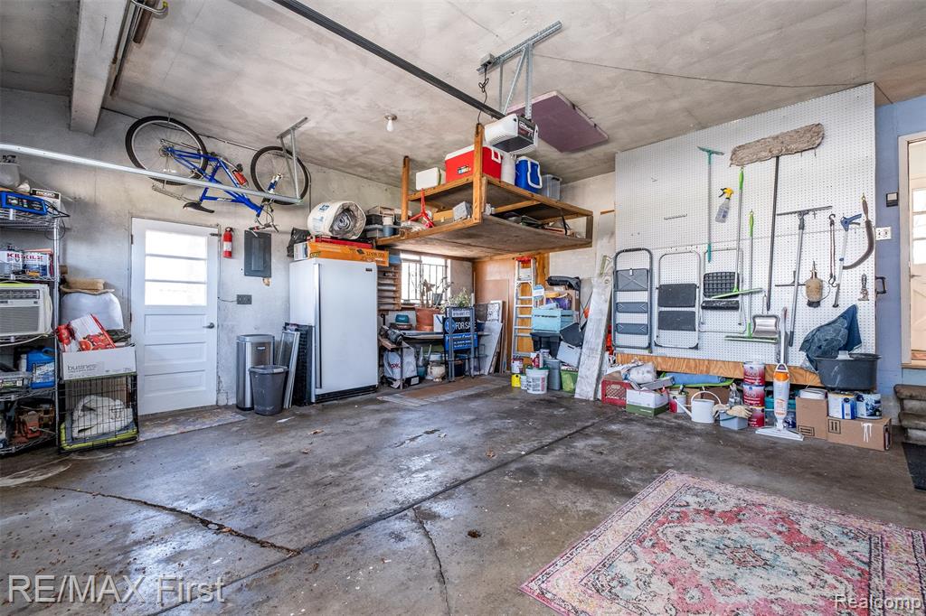 905 W Parker Avenue, Madison Heights, MI 48071 — Photo 50