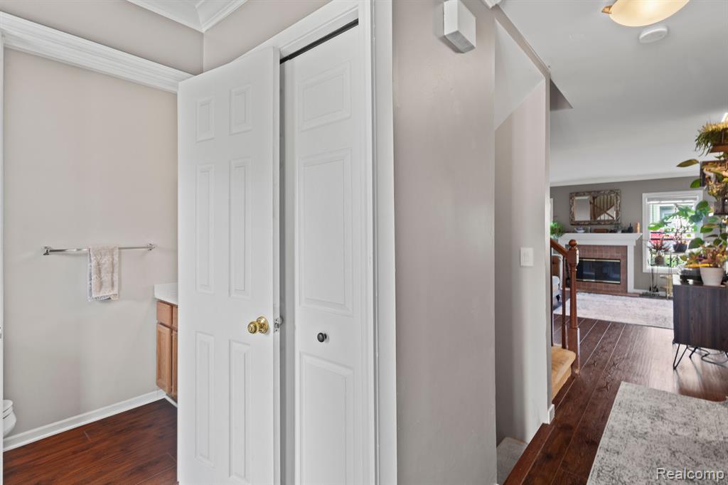 541 LIBERTY POINTE Drive, Ann Arbor, MI 48103 — Photo 3