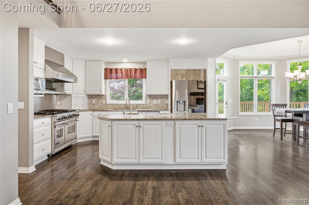 9015 Huron Bluffs Drive, White Lake, MI — Photo 12