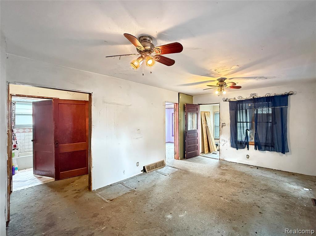7576 Continental Avenue, Warren, MI 48091 — Photo 10