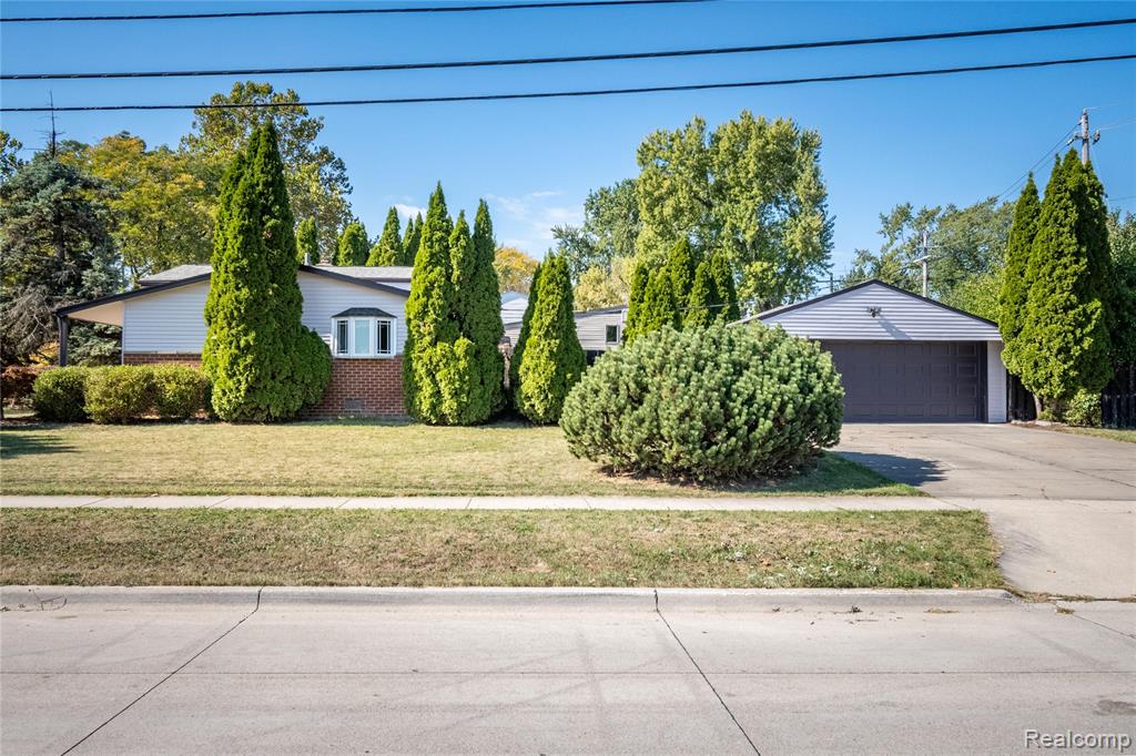 908 W Elmwood Avenue, Clawson, MI — Photo 32