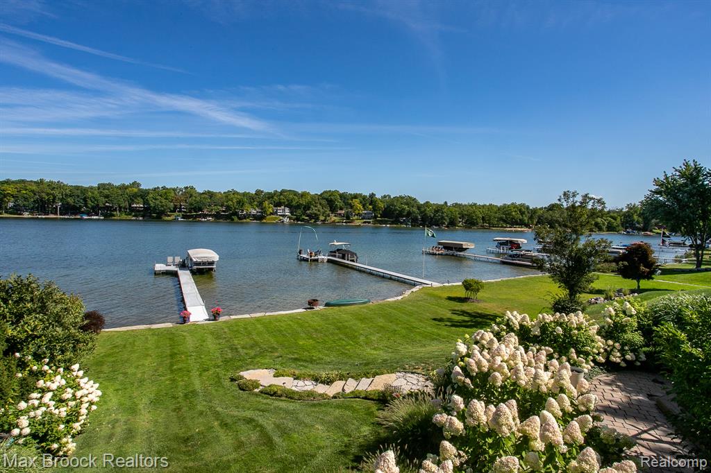 7080 Colony Drive, West Bloomfield, MI 48323 — Photo 77
