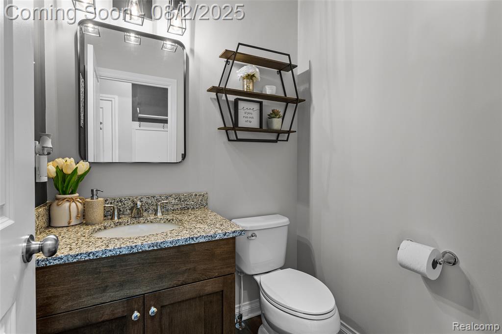 710 Pine Tree Road, Lake Orion, MI 48362 — Photo 16