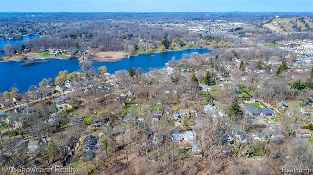 580 Elkinford Drive, White Lake, MI 48383 — Photo 70