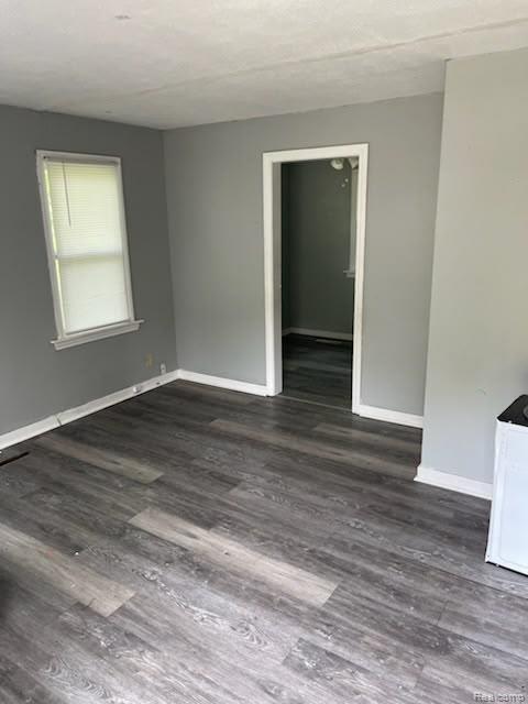 334 S 24th Street, Saginaw, MI 48601 — Photo 3