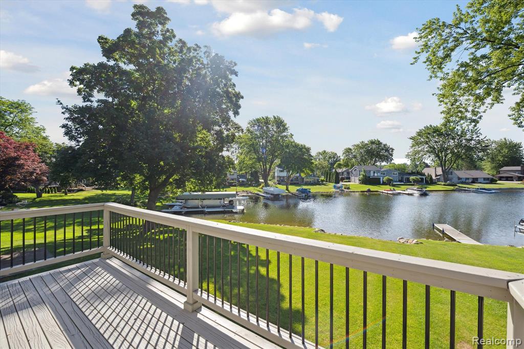 5100 Surfwood Drive, Commerce Twp, MI 48382 — Photo 36