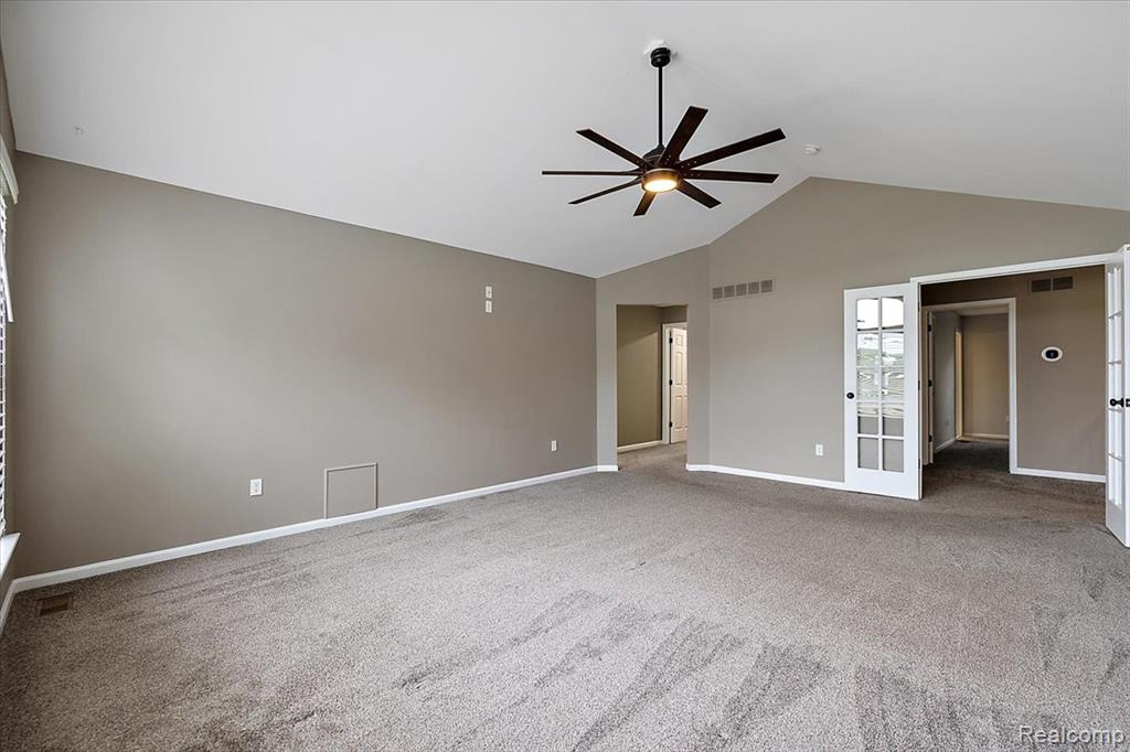 5390 Plantation Drive, Commerce Twp, MI 48382 — Photo 37