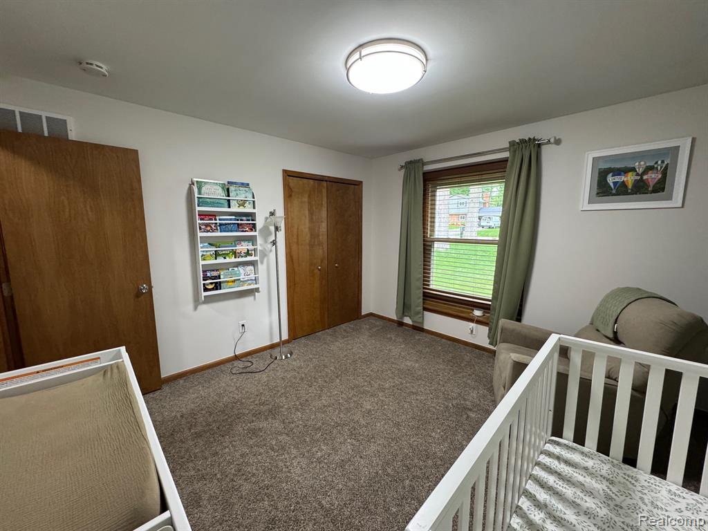 5851 Kingfisher Lane, Clarkston, MI — Photo 32