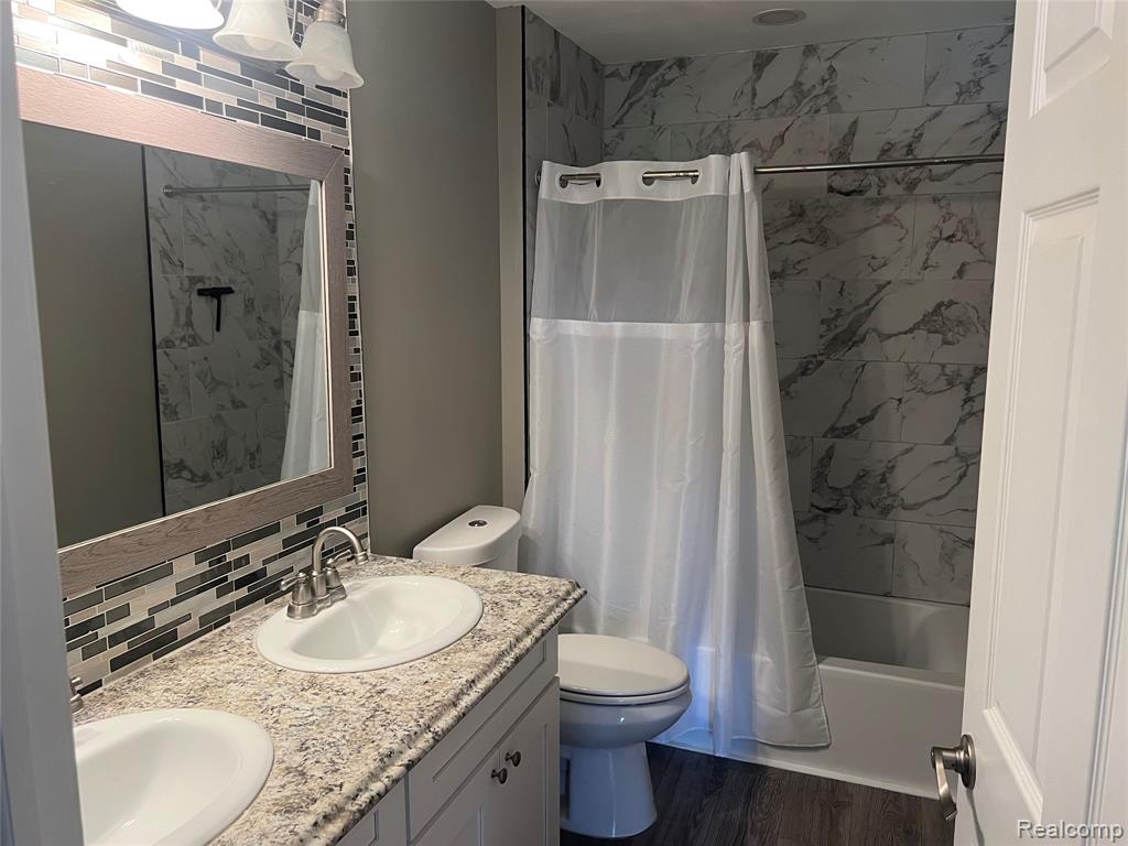 7753 Turrillium Lane, Waterford, MI 48327 — Photo 15
