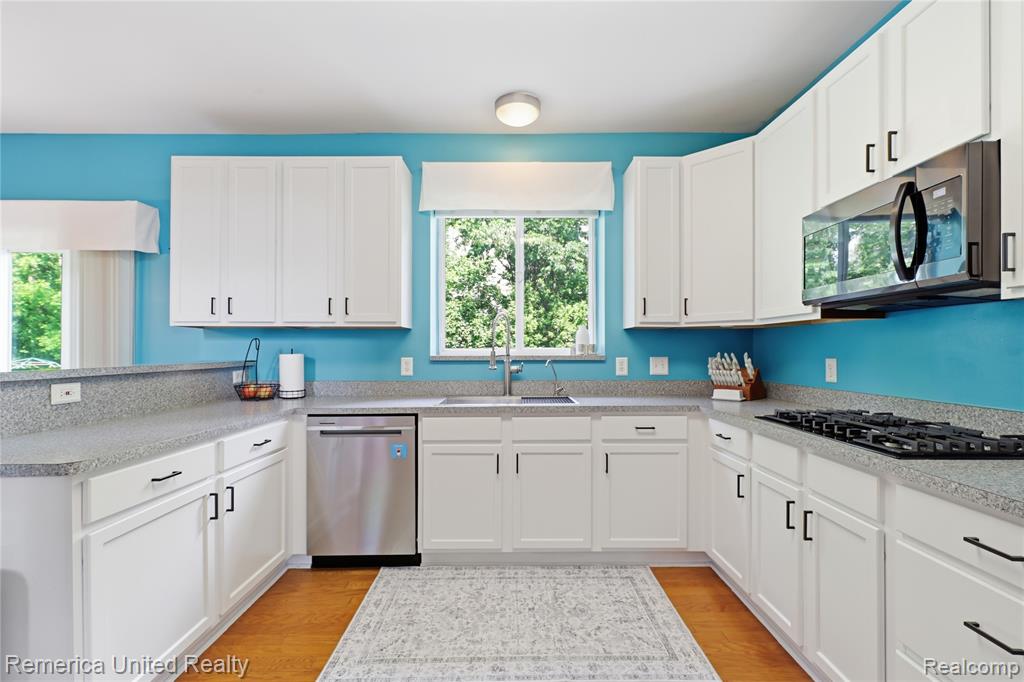 1842 Autumn Glen Drive, Howell, MI 48843 — Photo 14