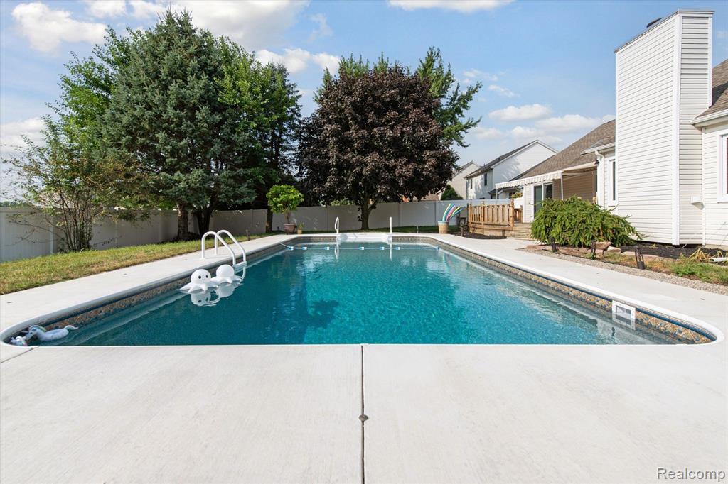 810 CARRINGTON Boulevard, Monroe, MI 48161 — Photo 72