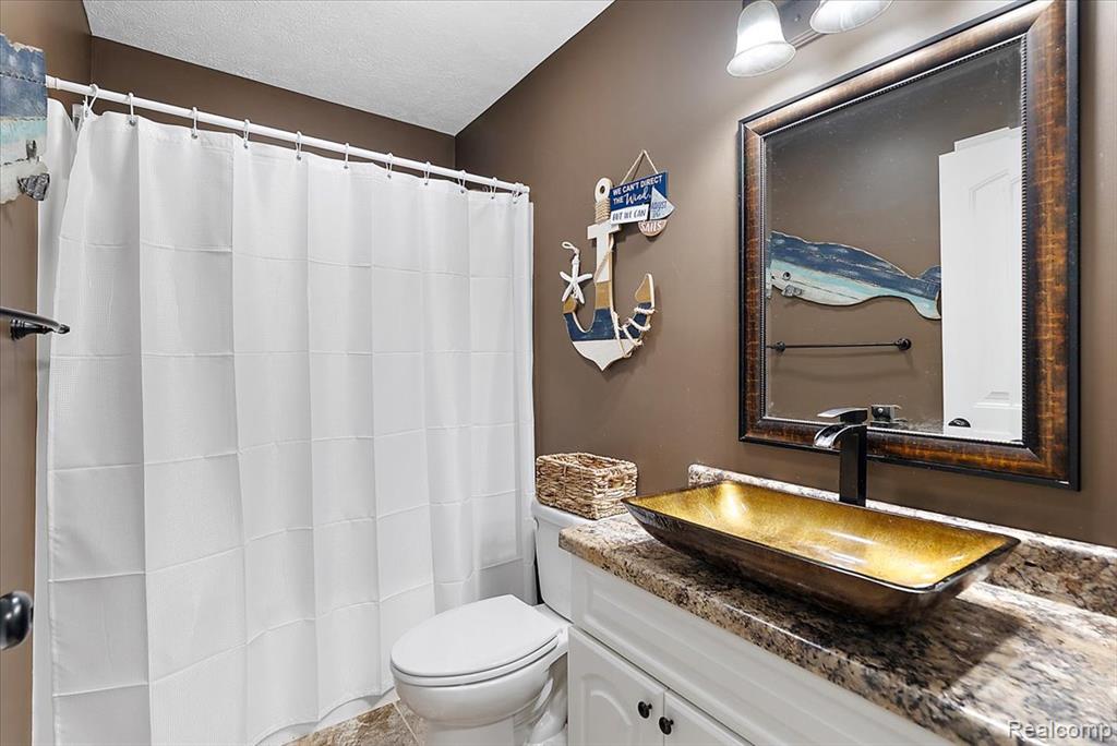 3249 Centennial Oak Drive, Hamilton, MI 49419 — Photo 16