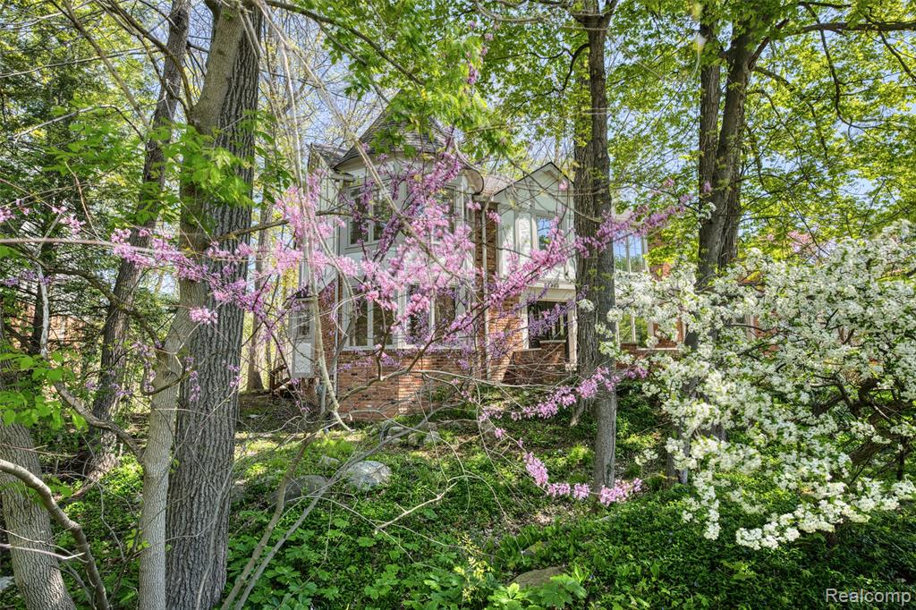 27966 Trailwood Court, Farmington, MI 48331 — Photo 68