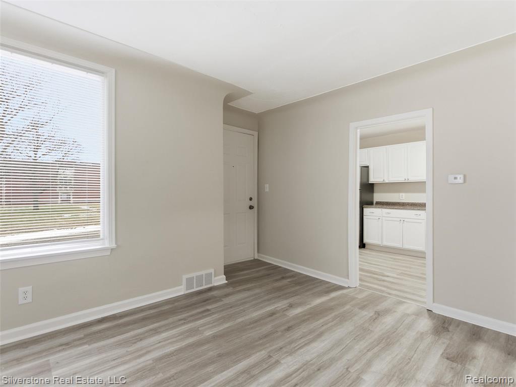 685 Northway Drive, Pontiac, MI 48342 — Photo 4