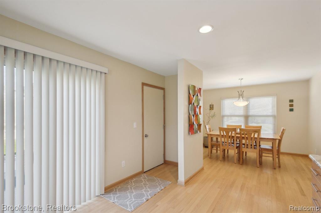 4055 HIGHVIEW, Waterford, MI 48329 — Photo 9