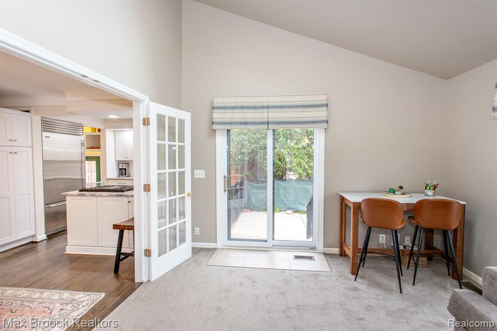 12769 Lasalle Lane, Huntington Woods, MI — Photo 18