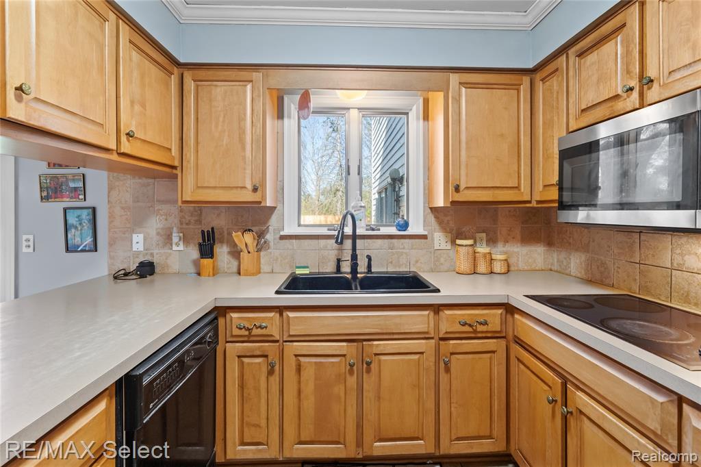 1490 Dyemeadow Lane, Flint, MI 48532 — Photo 12