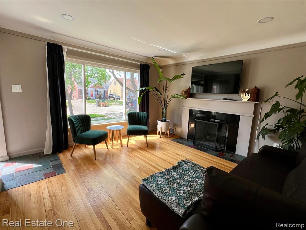 530 N LAFAYETTE Street, Dearborn, MI 48128 — Photo 8