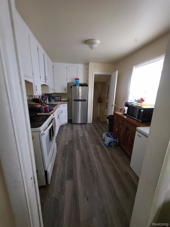 972 BARNEY Avenue, Flint, MI 48503 — Photo 10
