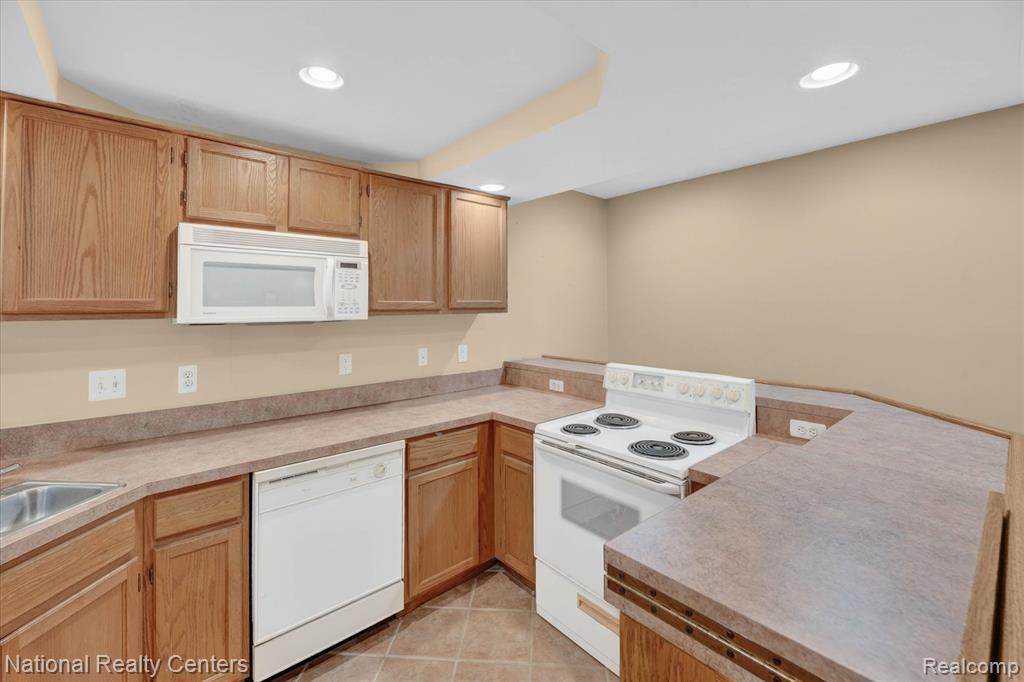 47222 Northgate Court, Canton, MI 48188 — Photo 52